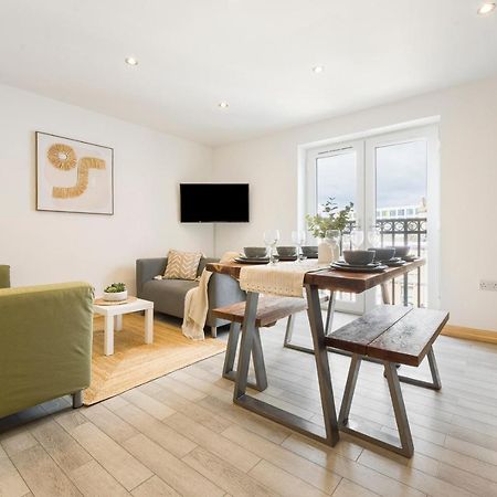Spacious, Newly Renovated, Three Bedroom Town Centre Duplex Apartment With Free Parking, Sleeps Seven - Walking Distance To Beach Bournemouth Eksteriør bilde