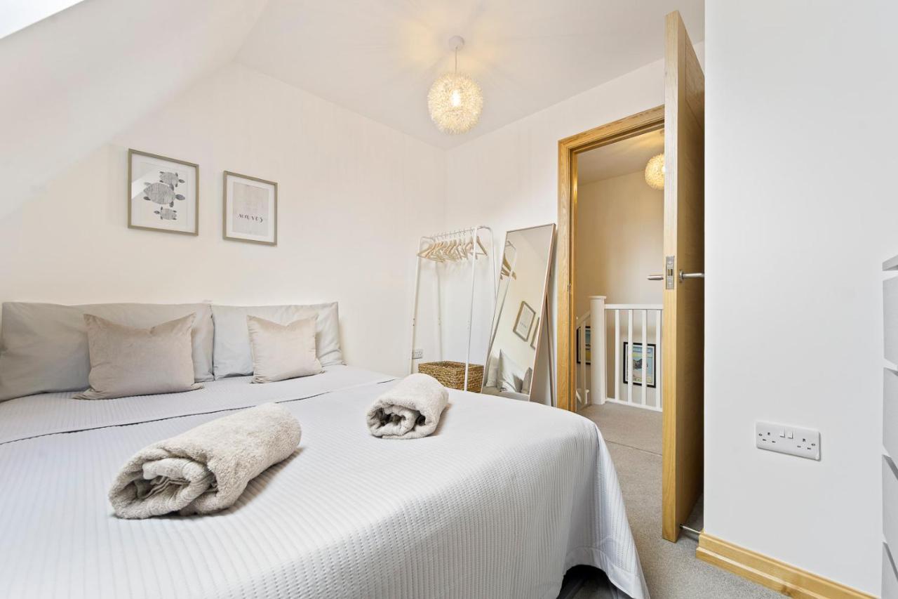 Spacious, Newly Renovated, Three Bedroom Town Centre Duplex Apartment With Free Parking, Sleeps Seven - Walking Distance To Beach Bournemouth Eksteriør bilde