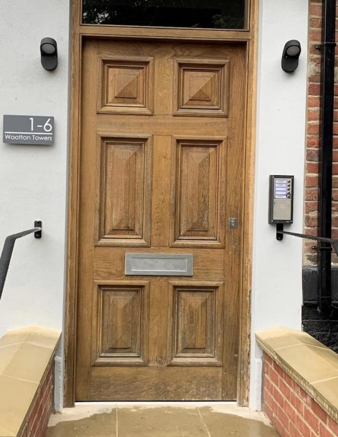 Spacious, Newly Renovated, Three Bedroom Town Centre Duplex Apartment With Free Parking, Sleeps Seven - Walking Distance To Beach Bournemouth Eksteriør bilde